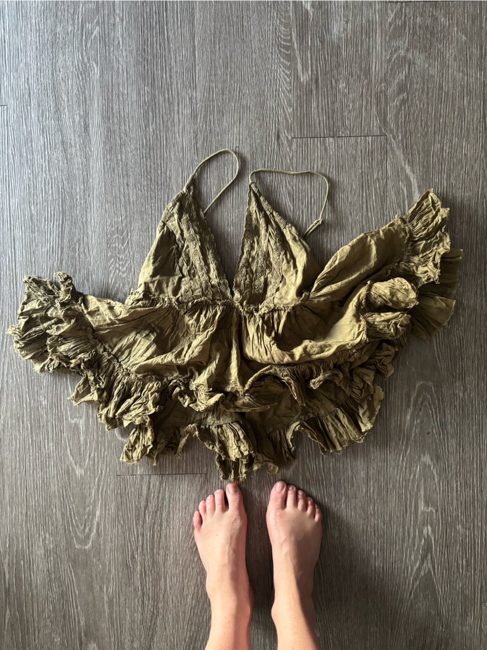 %100 cotton Crinkled Olive Ruffle Crop Top